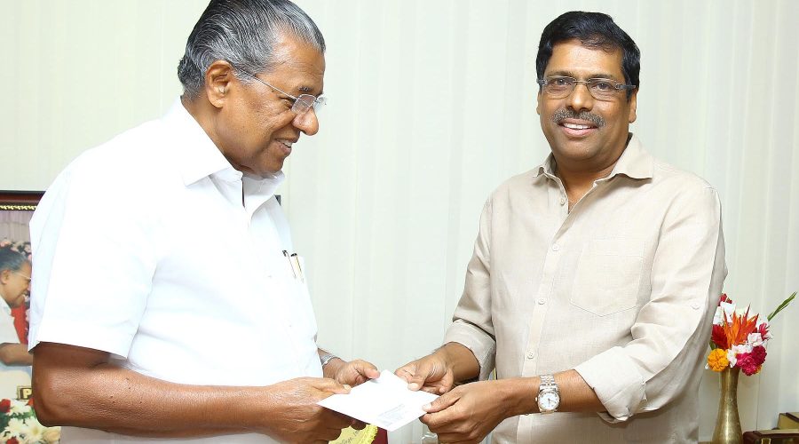 മഹാപ്രളയത്തിൽ ദുരിതമനുഭവിക്കുന്ന കേരളത്തിന് കൈത്താങ്ങായി ഏഷ്യാനെറ്റും 1 മഹാപ്രളയത്തിൽ ദുരിതമനുഭവിക്കുന്ന കേരളത്തിന് കൈത്താങ്ങായി ഏഷ്യാനെറ്റും 1